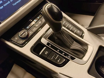 Geely Atlas, 2019г, передний привод, автомат
