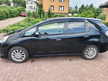 Honda Fit Shuttle, 2013г, передний привод, вариатор