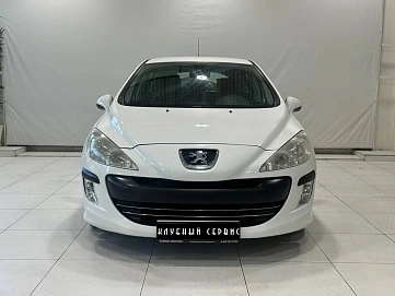 Peugeot 308, 2010г, передний привод, механика
