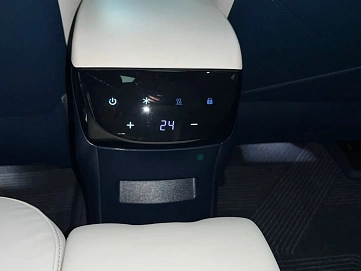 Zeekr X, 2023г, задний привод, автомат