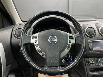 Nissan Qashqai, 2010г, передний привод, вариатор