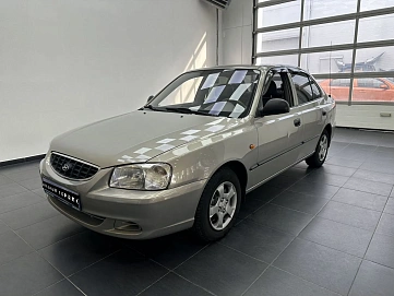 Hyundai Accent, 2010г, передний привод, автомат
