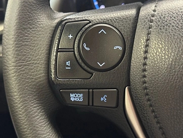 Toyota RAV4, 2015г, передний привод, автомат