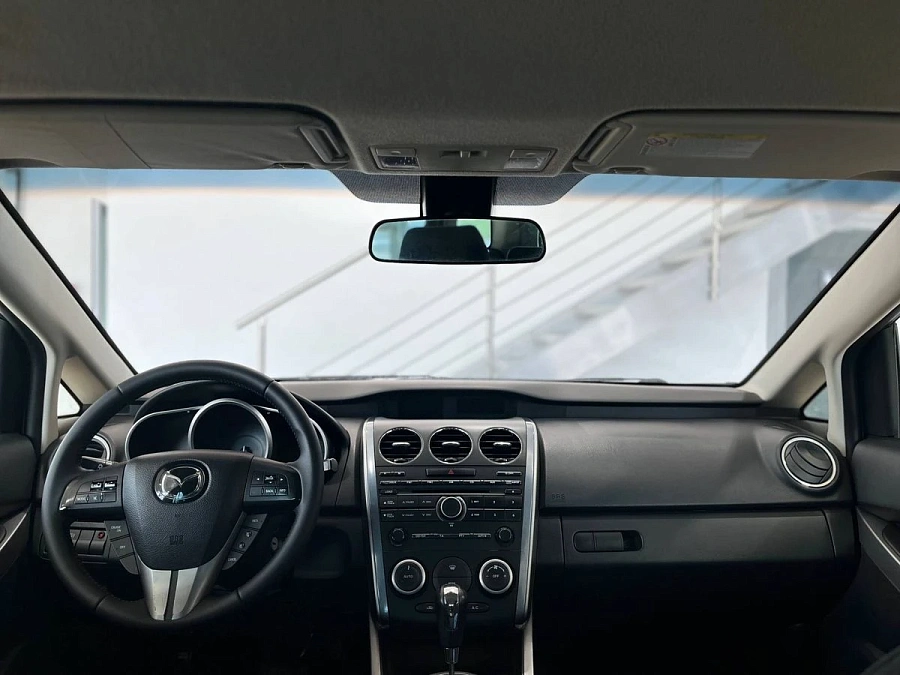 Mazda CX-7, 2011г., передний привод, автомат