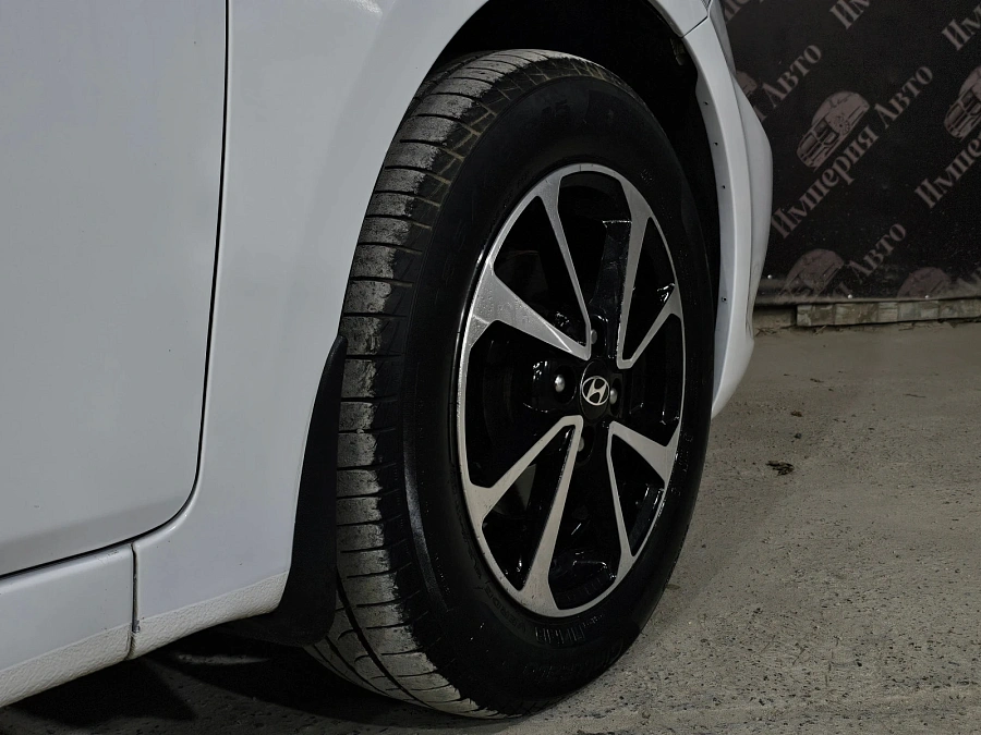 Hyundai Solaris, 2013г., передний привод, механика