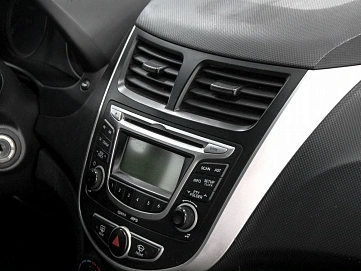 Hyundai Solaris, 2011г, передний привод, механика