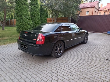 Chrysler 300C, 2010г, задний привод, автомат