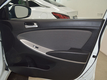 Hyundai Solaris, 2012г, передний привод, механика