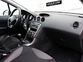 Peugeot 308, 2011г., передний привод, механика
