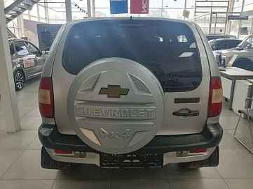 Chevrolet Niva, 2005г., полный привод, механика