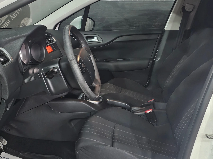 Citroen C4, 2012г., передний привод, автомат