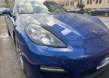 Porsche Panamera, 2011г, полный привод, робот