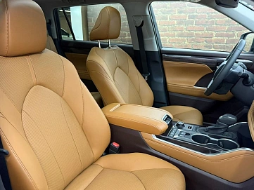 Toyota Highlander, 2025г, полный привод, автомат