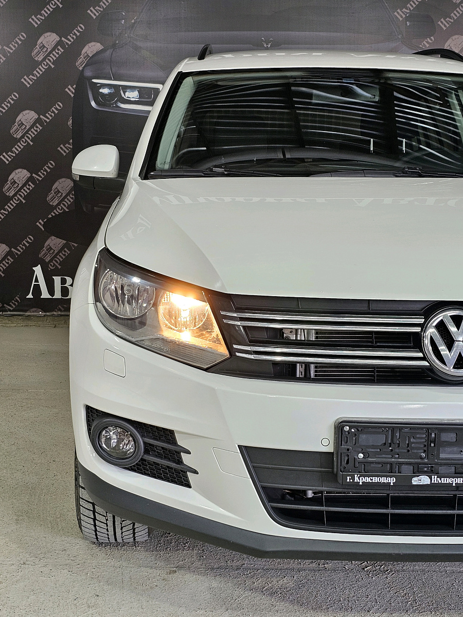 Volkswagen Tiguan, 2013г., передний привод, робот