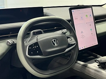 Changan Lamore, 2023г, передний привод, робот