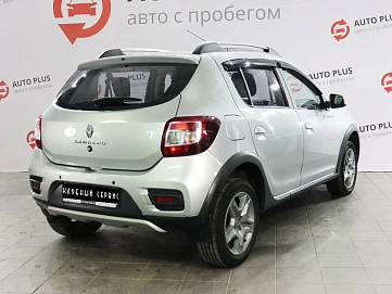 Renault , 2021г., передний привод, автомат