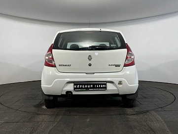 Renault Sandero, 2011г, передний привод, механика