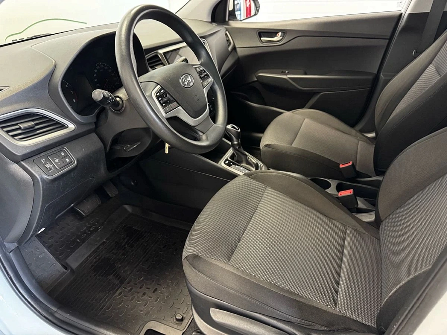 Hyundai Solaris, 2017г., передний привод, автомат
