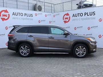 Toyota Highlander, 2015г, полный привод, автомат