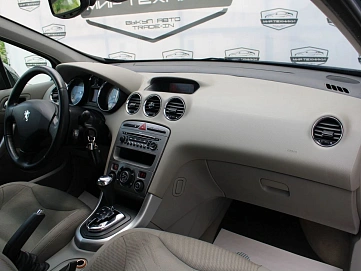 Peugeot 308, 2009г, передний привод, автомат