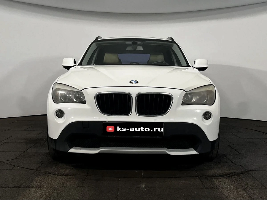 BMW X1, 2011г., задний привод, автомат