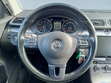 Volkswagen Passat, 2012г, передний привод, робот