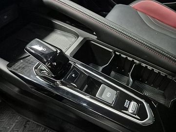 Geely Coolray, 2024г, передний привод, робот