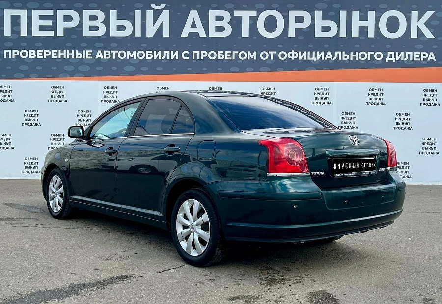 Toyota Avensis, 2005г., передний привод, автомат