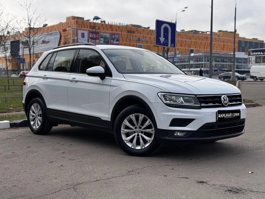 Volkswagen Tiguan, 2020г., передний привод, робот