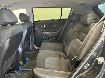 Kia Sportage, 2012г, передний привод, механика