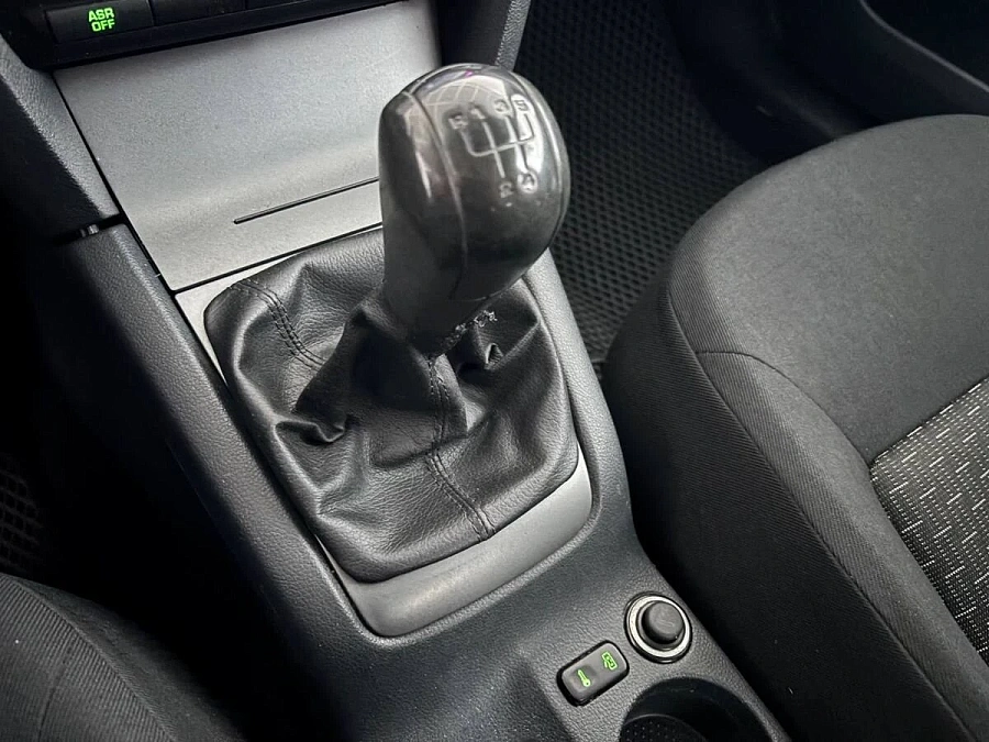 Skoda Octavia, 2012г., передний привод, механика