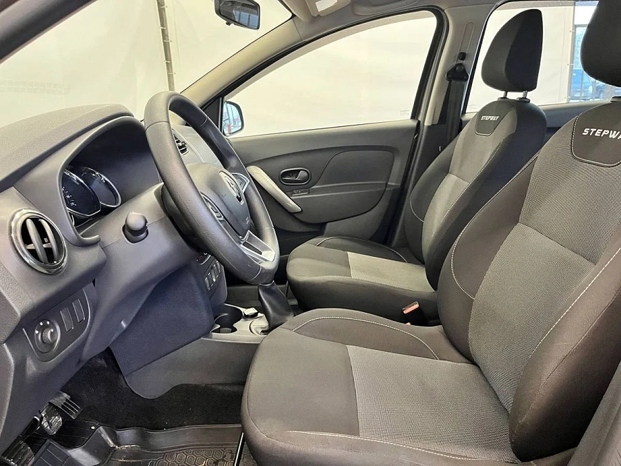 Renault , 2020г., передний привод, механика