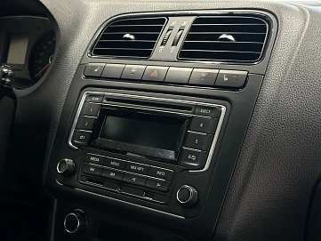 Volkswagen Polo, 2015г, передний привод, автомат