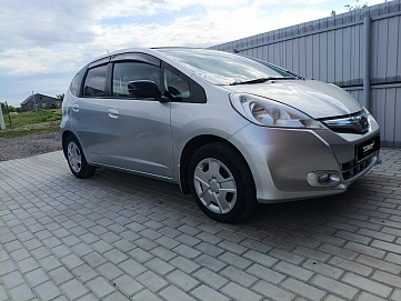 Honda Fit, 2011г, передний привод, вариатор