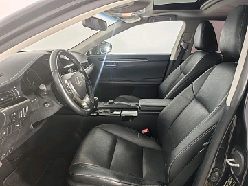 Lexus ES, 2015г., передний привод, автомат
