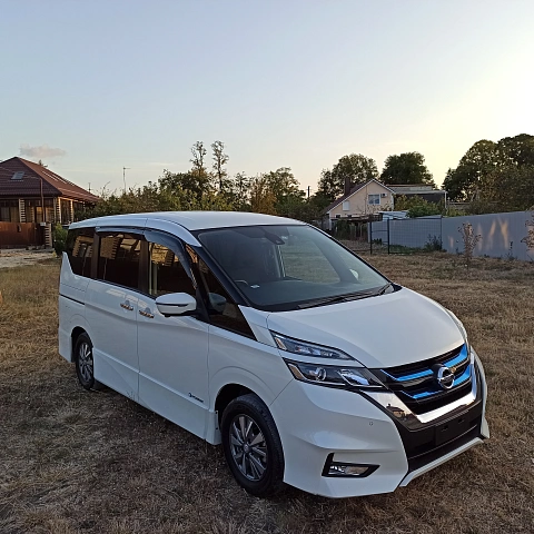 Nissan Serena, 2019г., передний привод, автомат