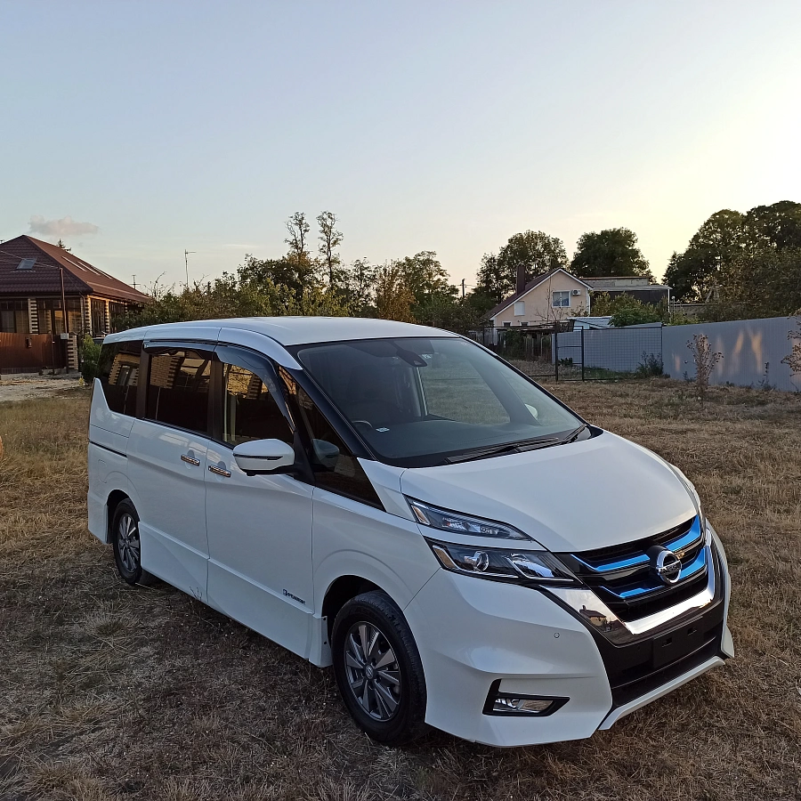 Nissan Serena, 2019г., передний привод, автомат