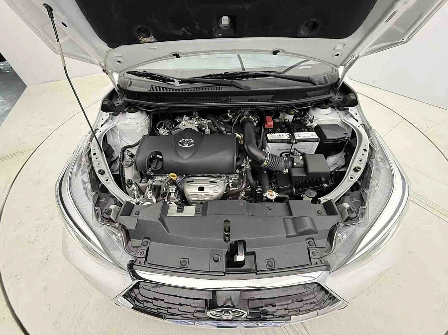 Toyota Yaris, 2023г., передний привод, вариатор