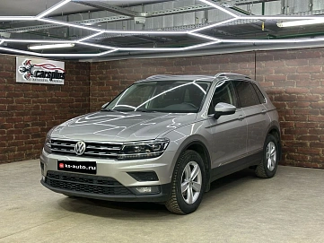 Volkswagen Tiguan, 2018г, полный привод, робот