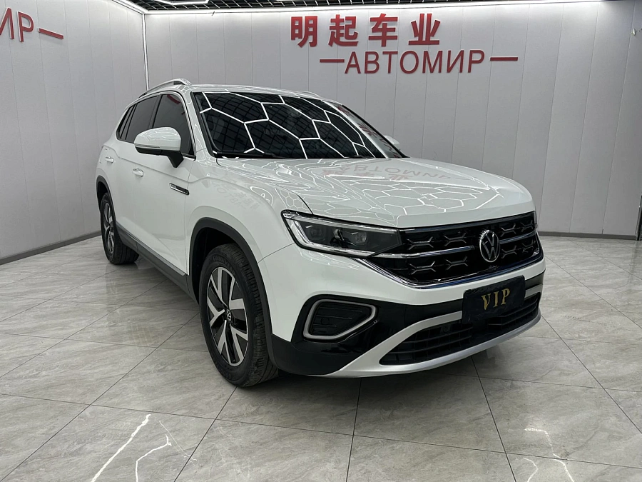 Volkswagen Tayron, 2022г., передний привод, робот