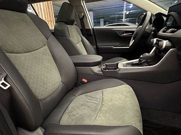 Toyota RAV4, 2025г, полный привод, вариатор