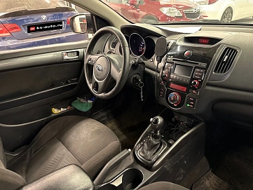 Kia Cerato, 2012г, передний привод, автомат