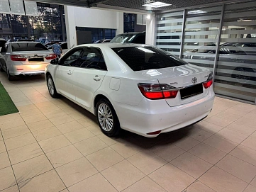 Toyota Camry, 2015г, передний привод, автомат