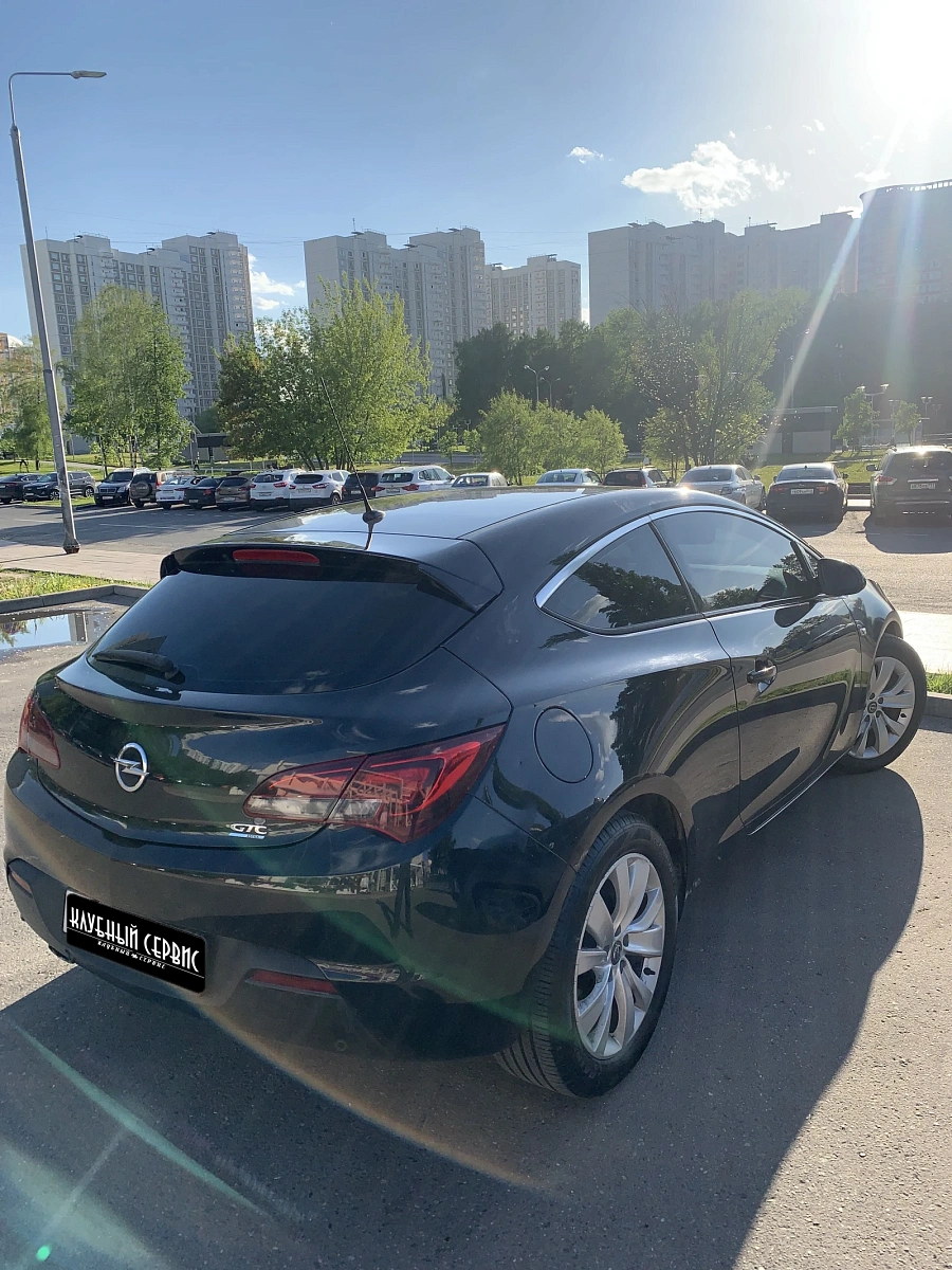 Opel Astra, 2014г., передний привод, автомат