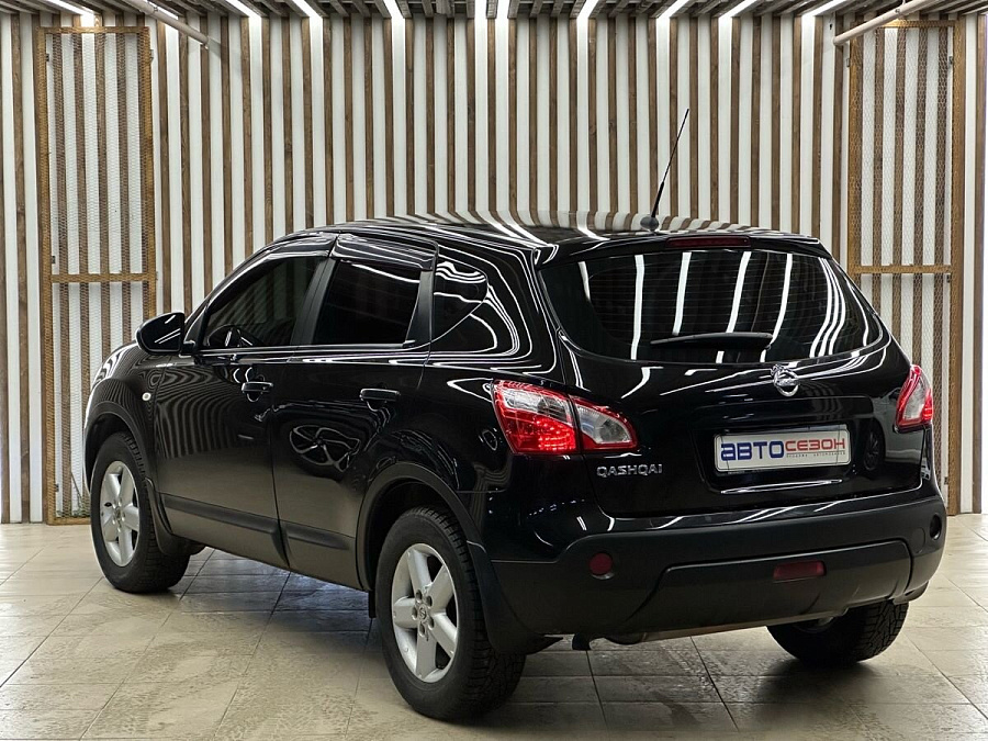 Nissan Qashqai, 2012г., передний привод, вариатор
