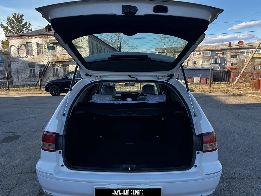 Toyota Mark II, 1999г., передний привод, автомат