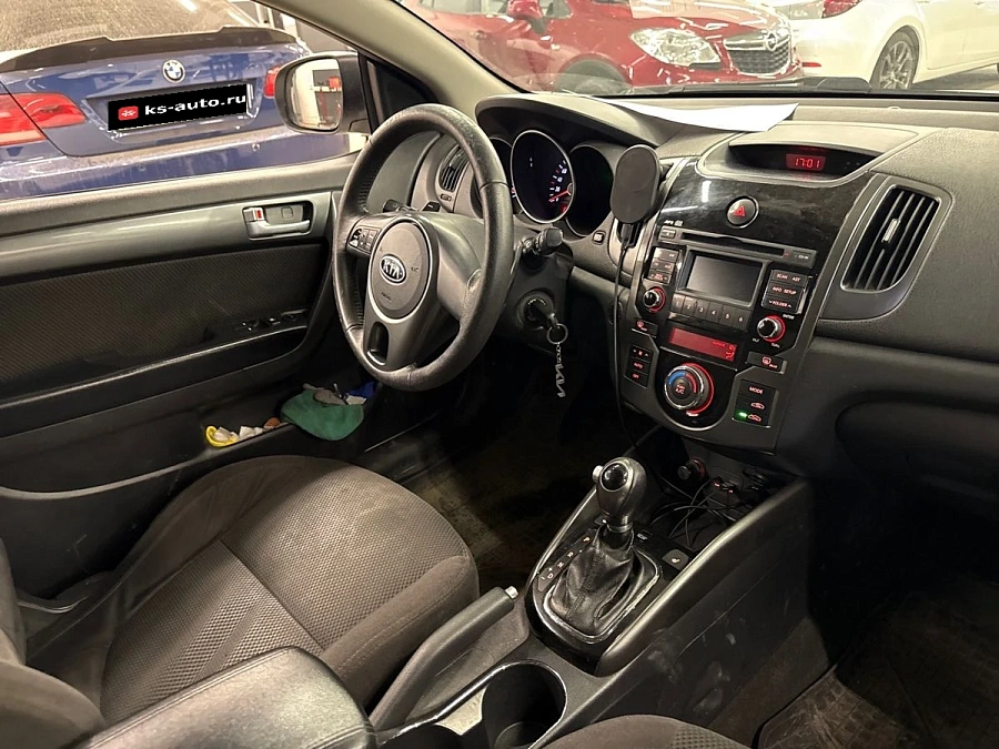 Kia Cerato, 2012г., передний привод, автомат