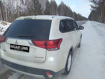 Mitsubishi Outlander, 2015г, передний привод, вариатор