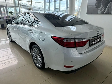 Lexus ES, 2013г, передний привод, автомат