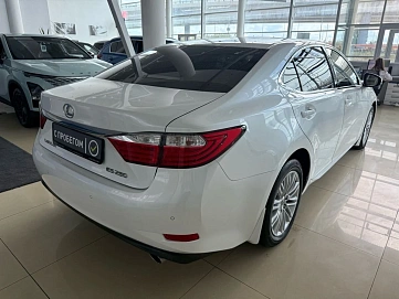 Lexus ES, 2013г, передний привод, автомат
